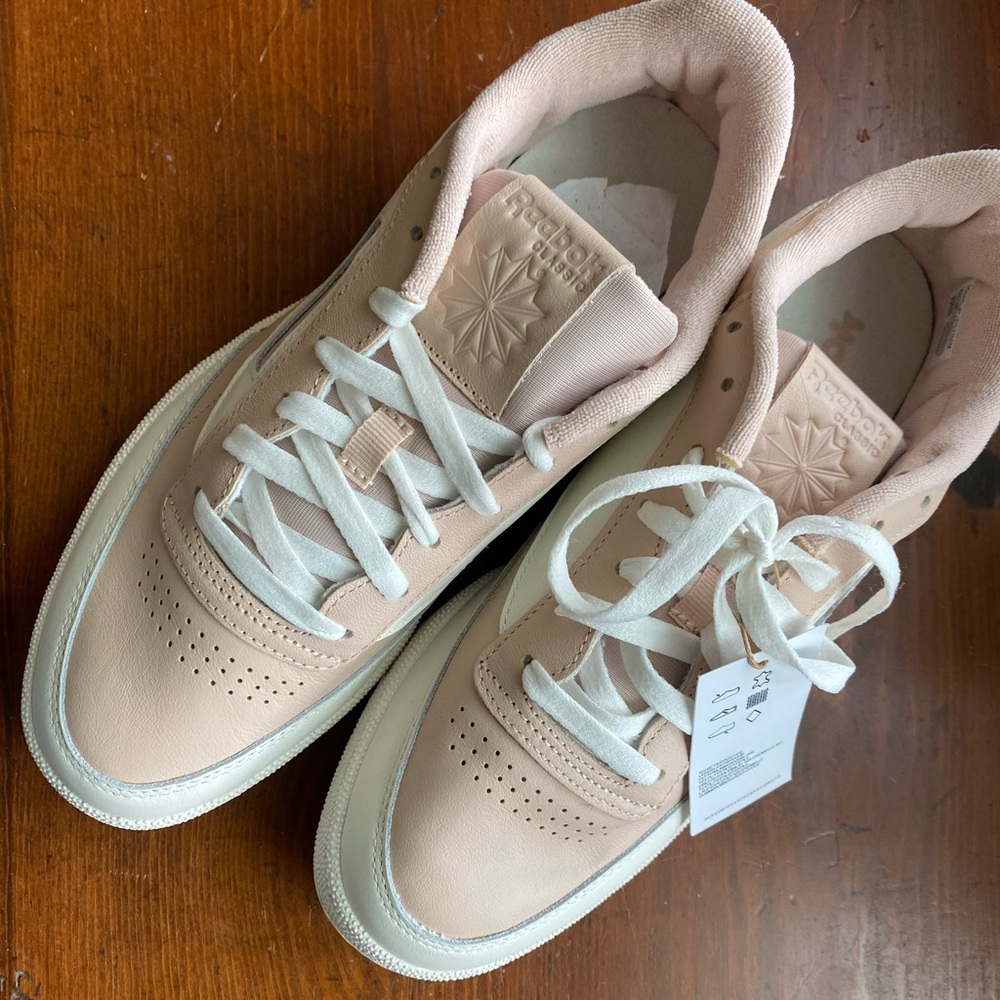 Reebok Women's Sneakers in Pink and White